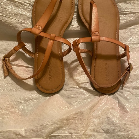 Sandals Old Navy Faux Leather Tan T-Strap - Picture 2 of 5
